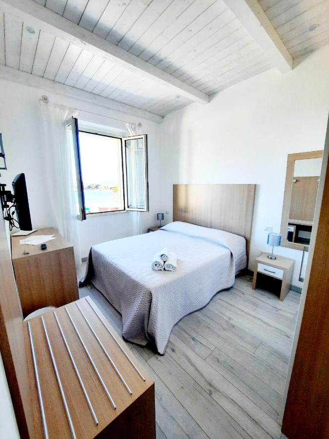 אולביה La Promenade Rooms & Suites מראה חיצוני תמונה