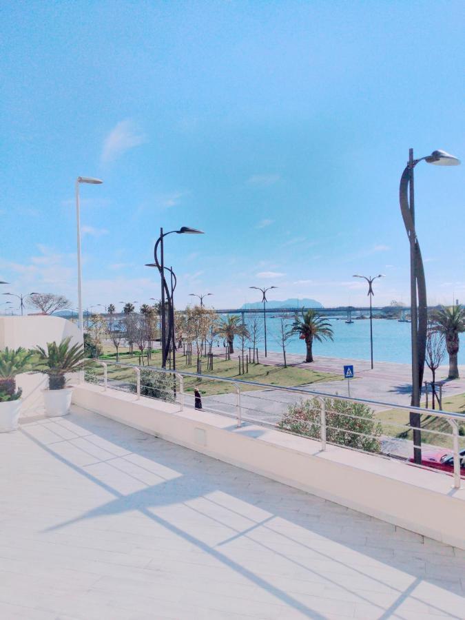 אולביה La Promenade Rooms & Suites מראה חיצוני תמונה